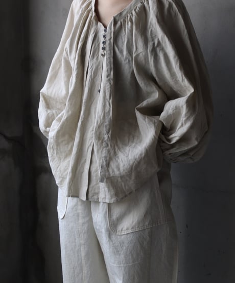 cavane キャヴァネ / Raglan puff-sleeve blouse Linen100硫化染めブラウス / ca-26023