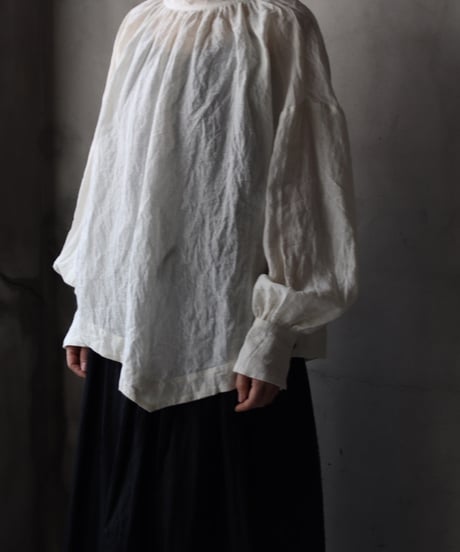 cavane キャヴァネ / Pull-over blouse with tie Linen100ブラウス / ca-26029
