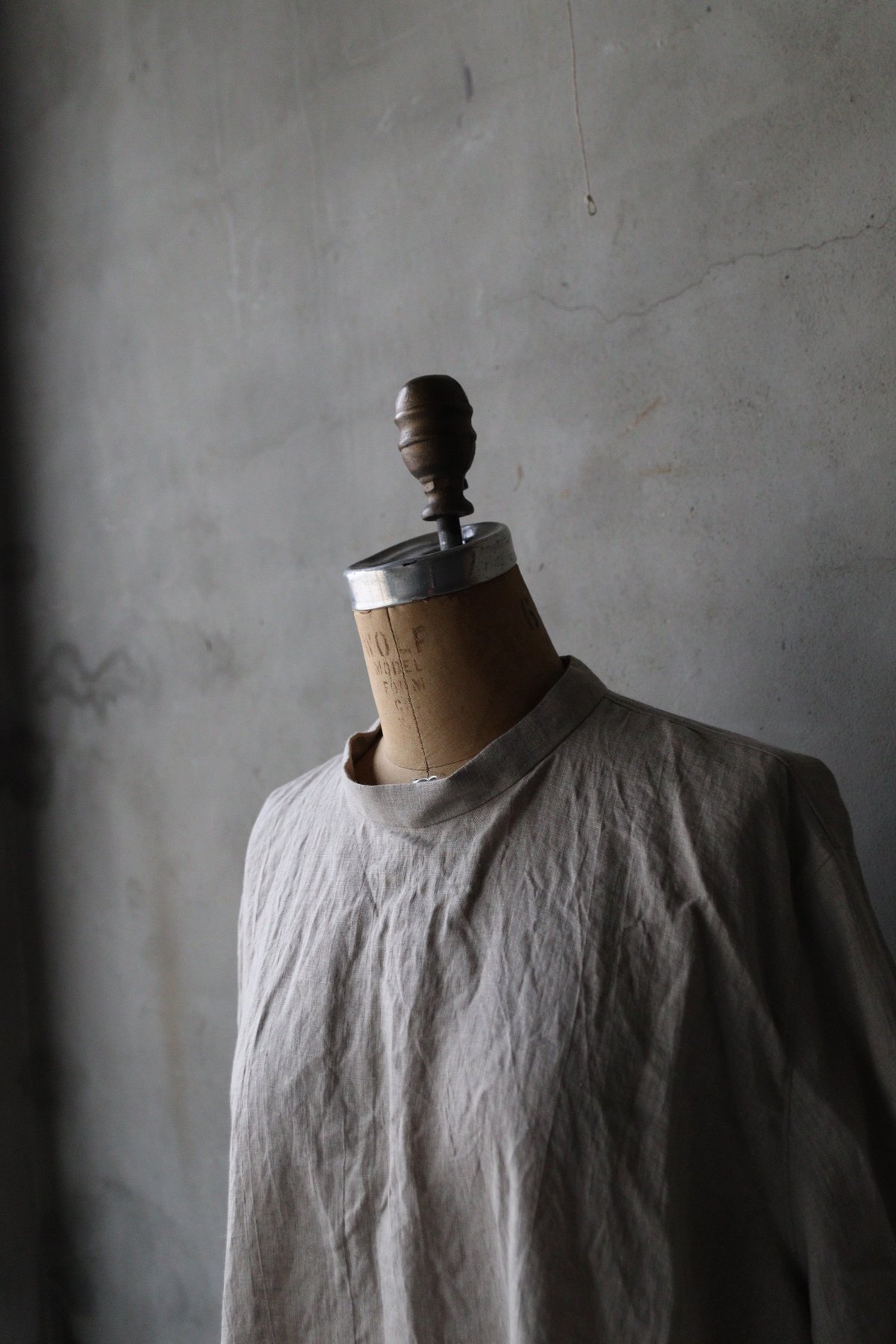 klauseクロイゼ / Belarus Linen Band Collar Shirt Lo