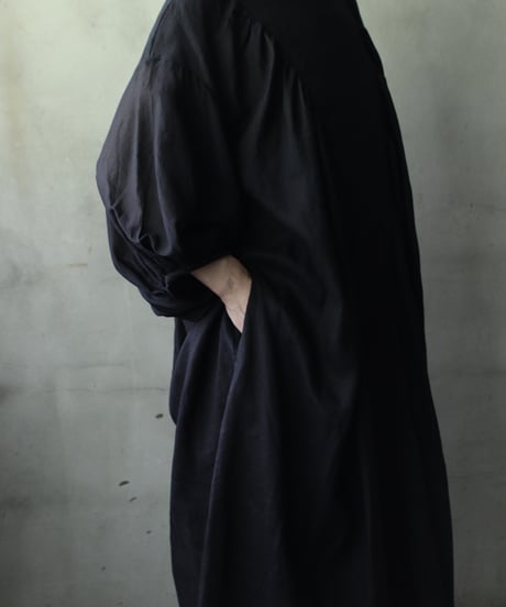 cavane キャヴァネ / Dress with voluminous sleevesワンピース / ca-26081