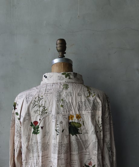 ALEKSANDR MANAMISアレクサンダーマナミ/ SLIT DETAIL WINTER HERBARIUM SHIRTシャツ / am-24029