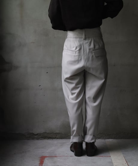 cavane キャヴァネ / Wool Tuck trousersパンツ / ca-22117