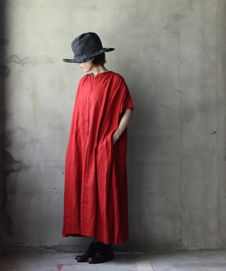 cavane キャヴァネ / Balloon no-sleeve dress Linen100ワンピース / ca-25129