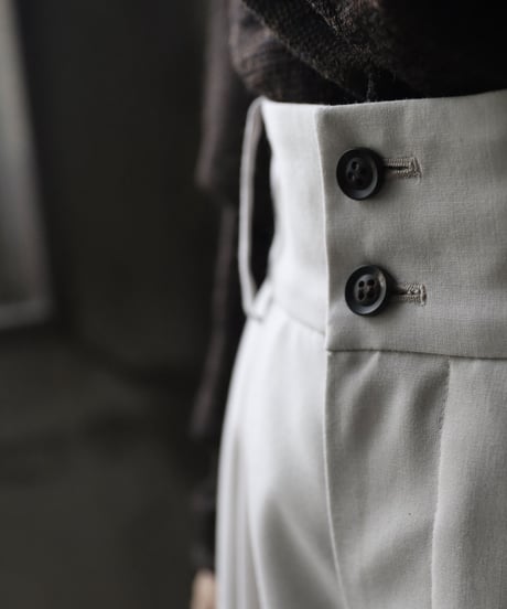 cavane キャヴァネ / Wool Tuck trousersパンツ / ca-22117