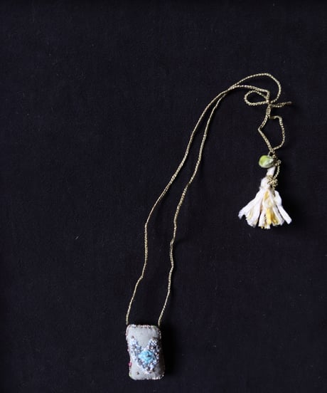 Antonia Rossi (Antomoon)/ Embroidered Square Heart Necklaceネックレス / An-25038