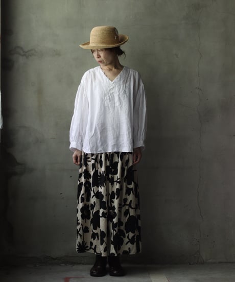 cavane キャヴァネ / V Pull-over blouse linen100ブラウス / ca-25162