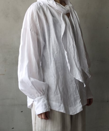 cavane キャヴァネ / Pull-over blouse with tie Linen100ブラウス / ca-26053