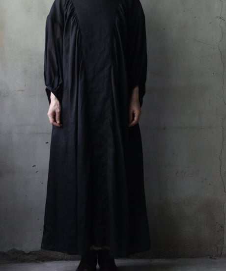 cavane キャヴァネ / Dress with voluminous sleevesワンピース / ca-26081