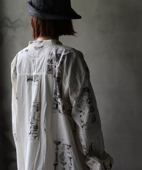 ALEKSANDR MANAMISアレクサンダーマナミ/ LES CREATURES TONGUE SHIRT ORNAMENTシャツ / am-25003