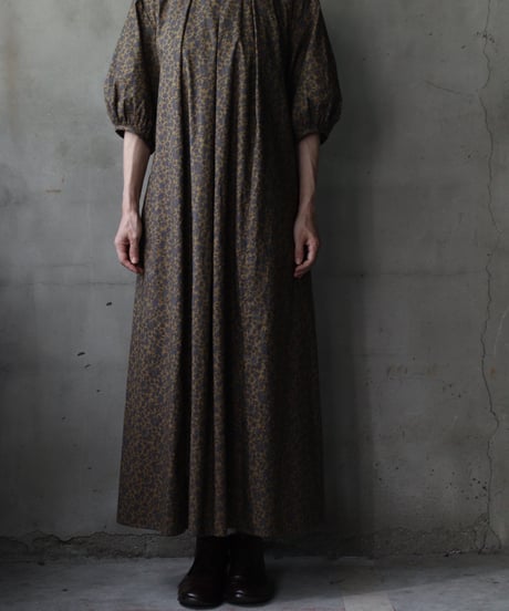 cavane キャヴァネ / Over Tuck Botanical Dressワンピース / ca-25126