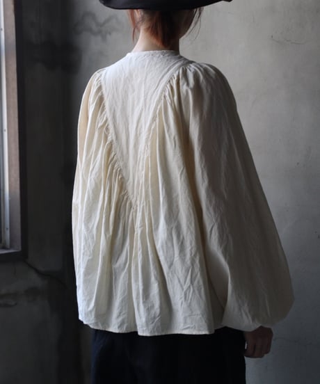 再入荷_cavane キャヴァネ / Stand-collar raglan cotton & linen blouseブラウス / ca-26008
