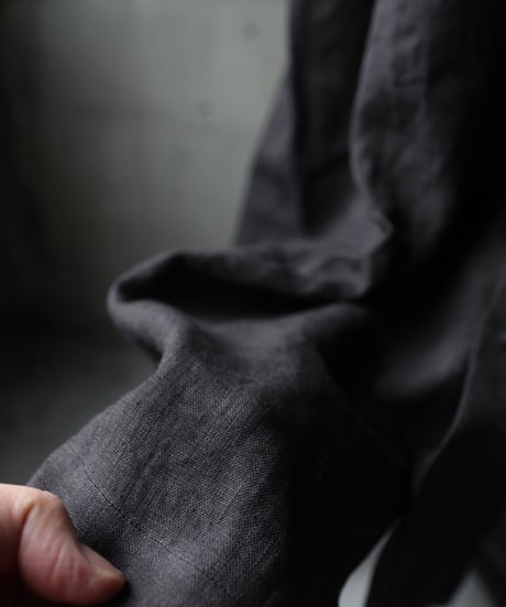 klauseクロイゼ / Belarus linen Gather shirt long length (鉄媒染) / kla-24009