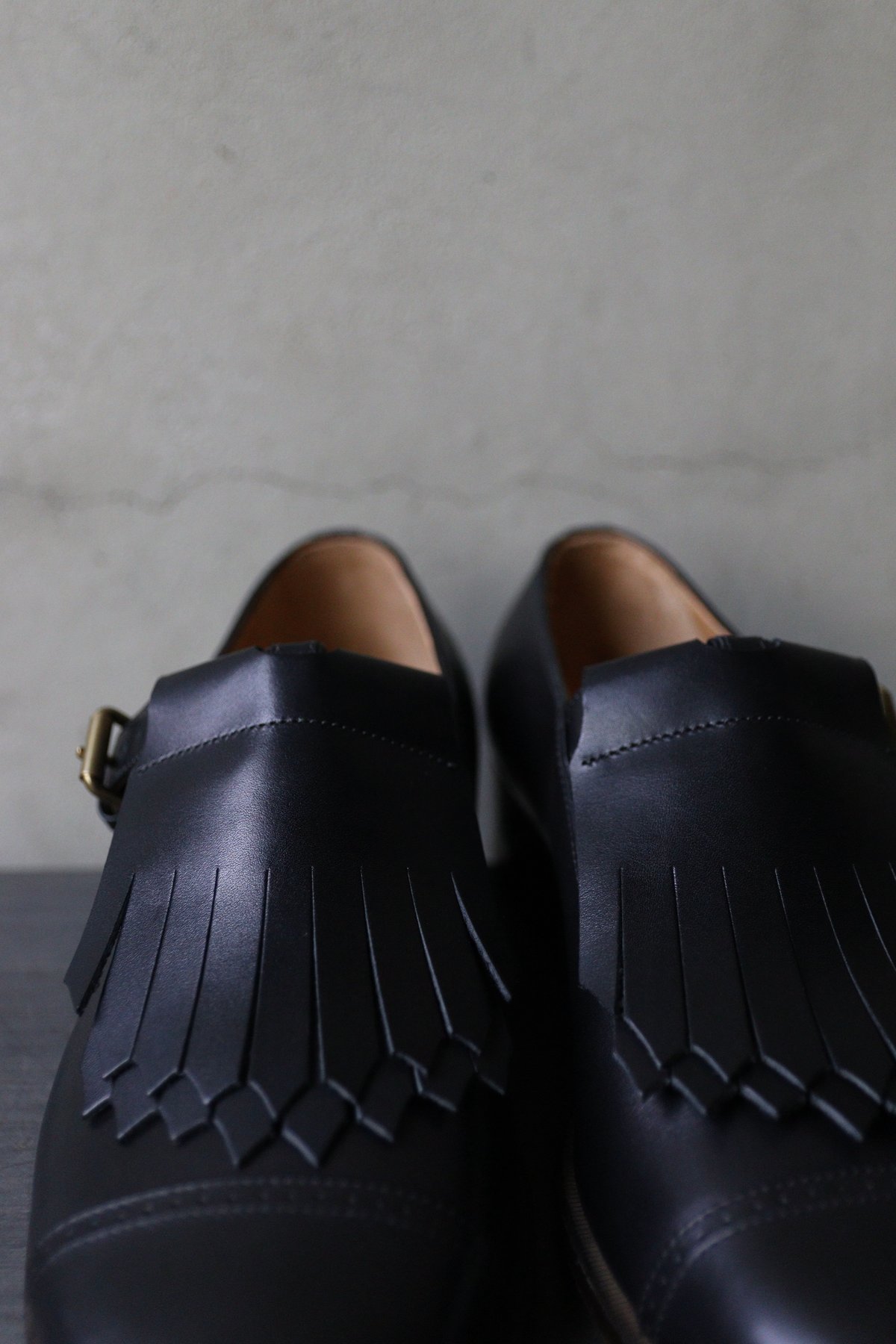 formeフォルメ / T-strap straight tip with Fringe / formeフォルメ / T-strap straight tip with Fringe /
