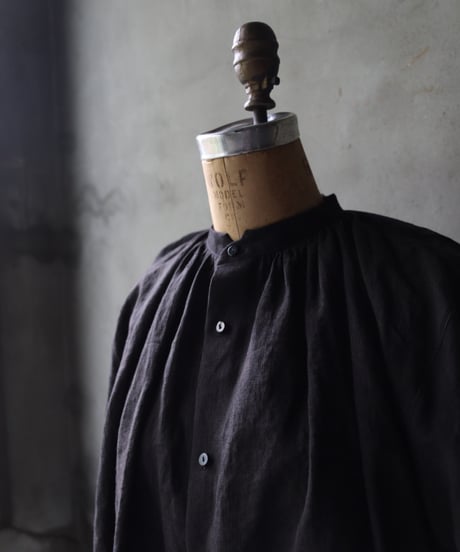 klauseクロイゼ / Belarus linen Gather shirt long length (鉄媒染) / kla-24009
