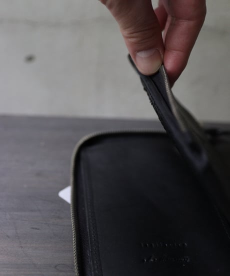 ALEKSANDR MANAMISアレクサンダーマナミ/ AM-T SOFFIETTO WALLET - BLACK革財布 /am-26015