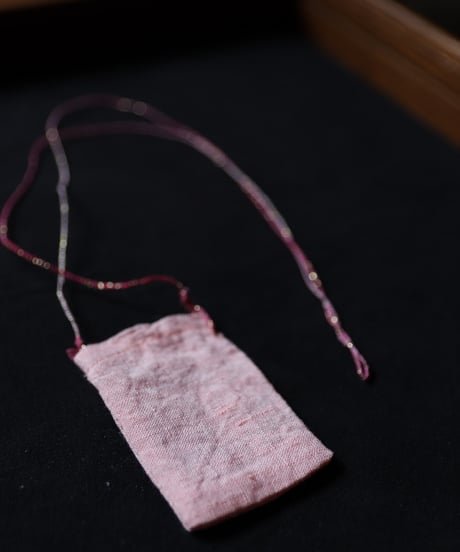 Antonia Rossi (Antomoon)/ Artisan Embroidered little pouch omamori vintage Necklaceネックレス / An-26017