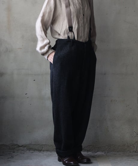 cavane キャヴァネ / Over-pants with suspender wool100パンツ / ca-25159