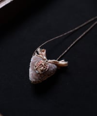 Antonia Rossi (Antomoon)/ Embroidered Heart Necklaceネックレス / An-25045