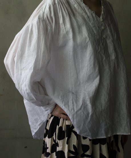 cavane キャヴァネ / V Pull-over blouse linen100ブラウス / ca-25162