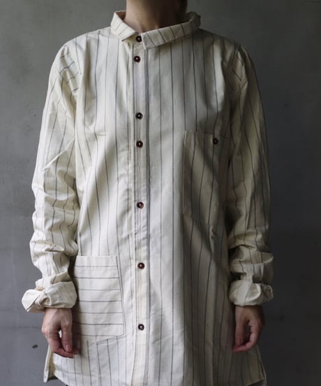 ALEKSANDR MANAMISアレクサンダーマナミ/ THREE POCKET ASYMMETRIC SHIRT JKシャツ/ am-21012