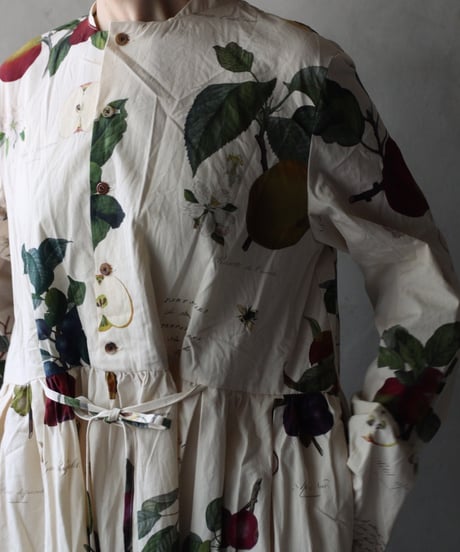 ALEKSANDR MANAMISアレクサンダーマナミ/ LES FRUITS LOOSE FRONT DRESSワンピース / am-26014