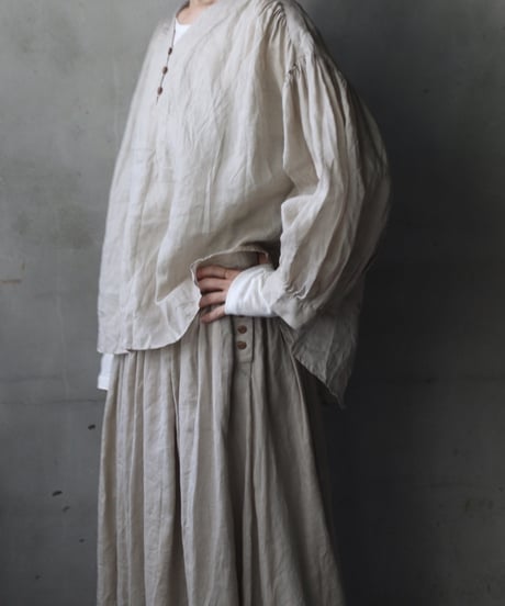 cavane キャヴァネ / V Pull-over blouse linen100ブラウス / ca-25148