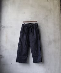 ALEKSANDR MANAMISアレクサンダーマナミ/ UTTON LEG LOOSE PANTトラウザーズ / am-25007