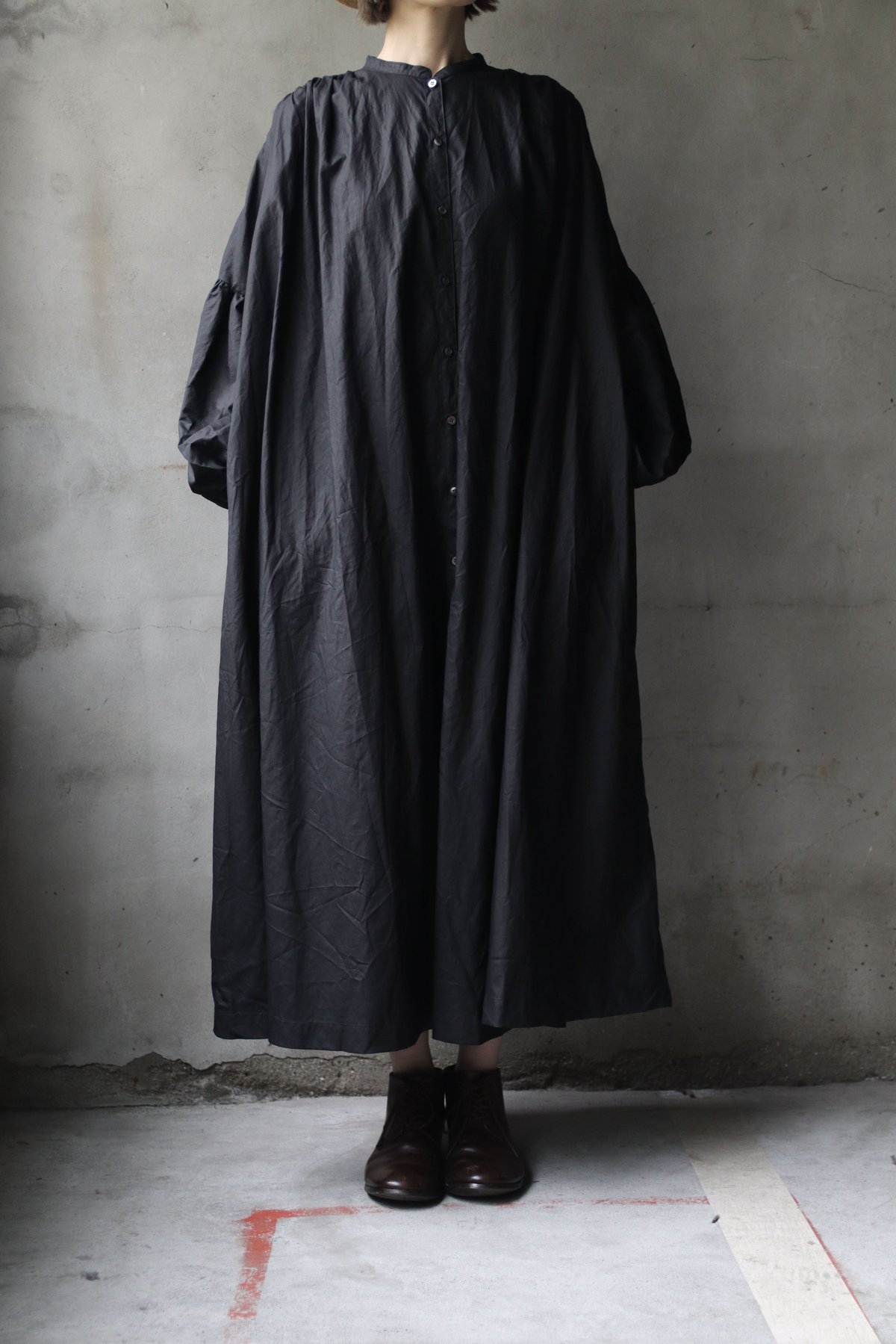 cavane キャヴァネ / Balloon sleeve dressワンピース / ca-2 