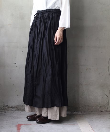 キャヴァネ cavane ラップ風タックロングスカート 美品 セール】ラップ風サテンロングスカート（スカート）｜YECCA VECCA