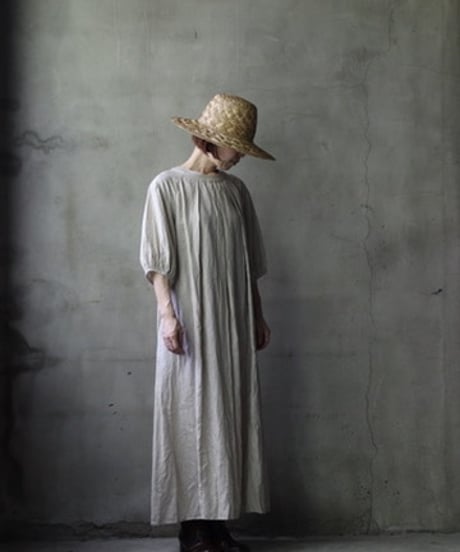 cavane キャヴァネ / Over Tuck Linen100 Dressワンピース / ca-25100