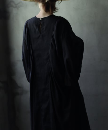 cavane キャヴァネ / Dress with voluminous sleevesワンピース / ca-26081