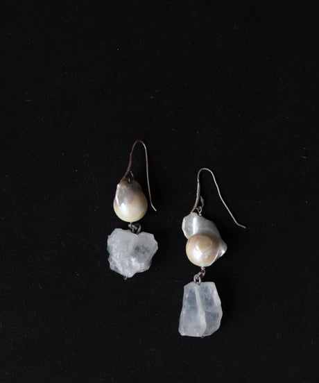 Atelier Inscrire / COSTUME JEWELLERY QUARTZ BAROQUE EARRINGイヤリング/ At-24006
