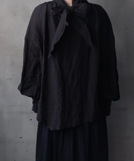 cavane キャヴァネ / Pull-over blouse with tie Linen100ブラウス / ca-26030