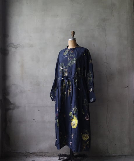ALEKSANDR MANAMISアレクサンダーマナミ/ NATURA BLEU LOOSE FRONT DRESSワンピース/ am-25013