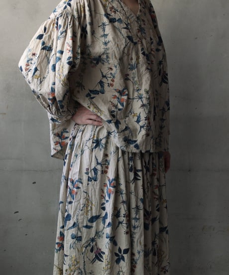 cavane キャヴァネ / V Pull-over blouse linen&cottonブラウス / ca-26061