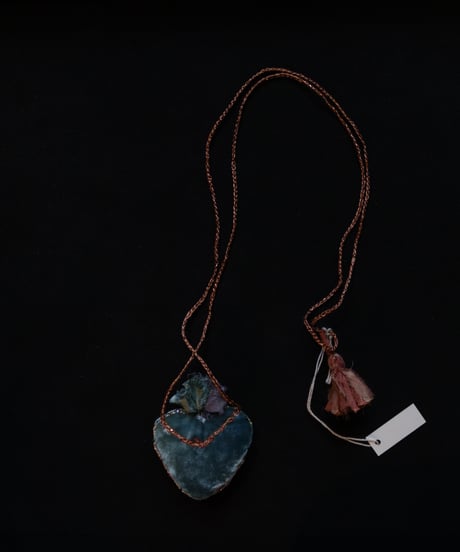 Antonia Rossi (Antomoon)/ Embroidered Heart Necklaceネックレス / An-24003