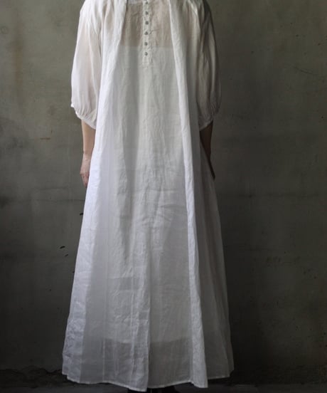 cavane キャヴァネ / Over Tuck Linen100 Dressワンピース / ca-25103