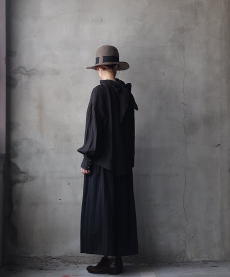 cavane キャヴァネ / Pull-over blouse with tie Linen100ブラウス / ca-26030