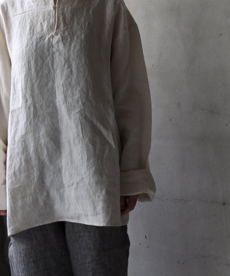 klauseクロイゼ / Sun-dried Linen C.S Slit Neck Shir