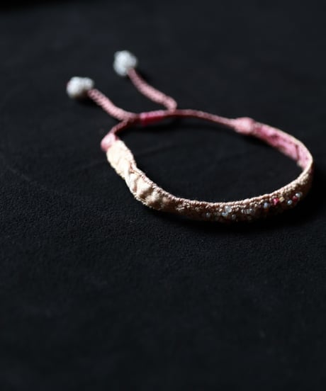 Antonia Rossi (Antomoon)/ Artisan Embroidered bracelets in vintage silkブレスレット / An-26010