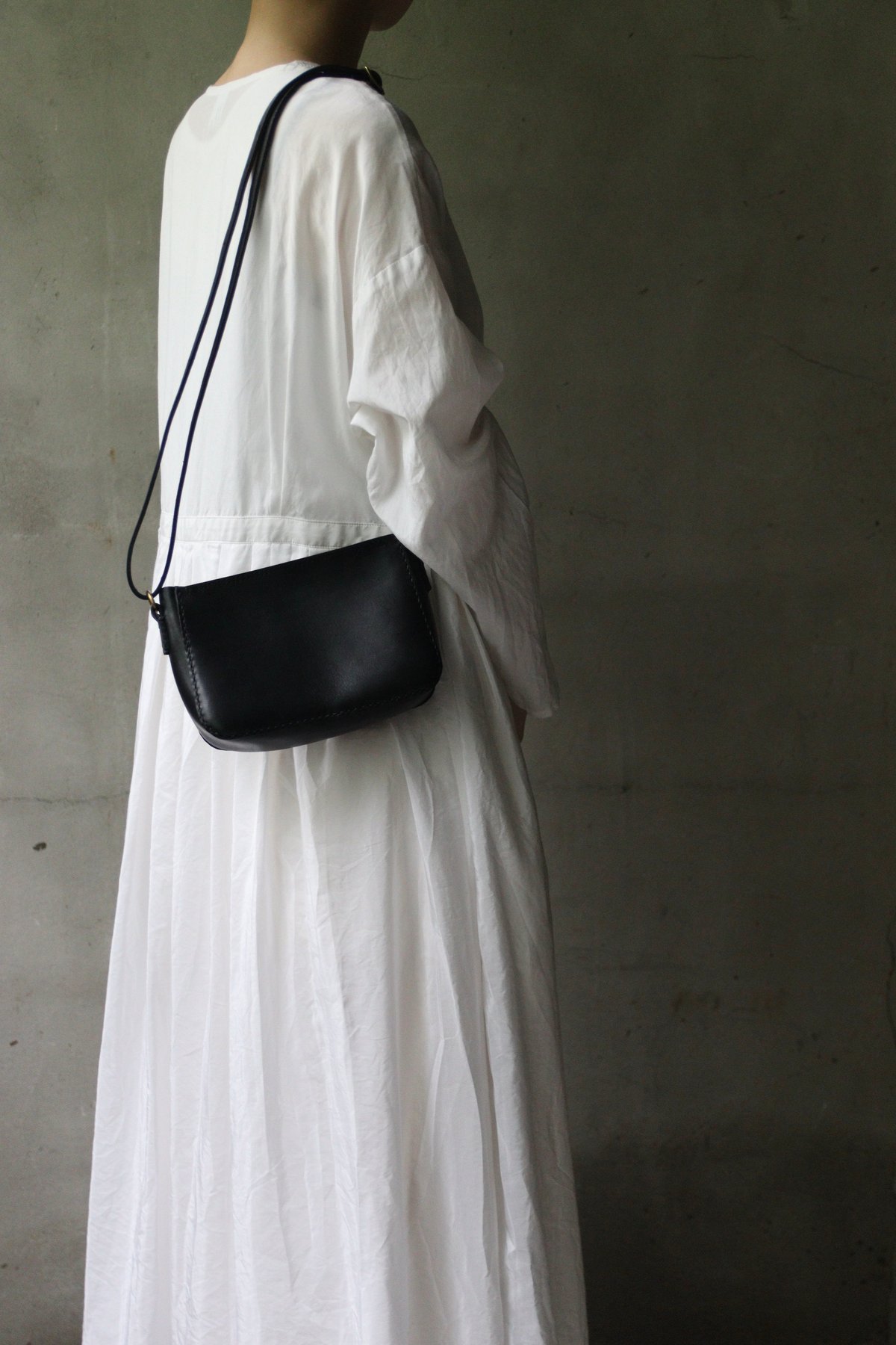 klauseクロイゼ / SHOULDER BAG(HARD)マチあり革鞄/ kla-2502