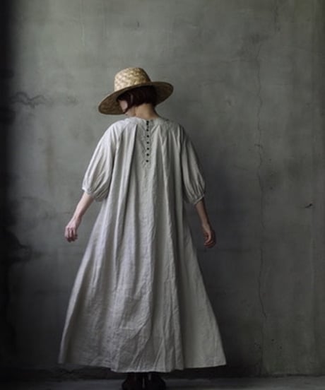 cavane キャヴァネ / Over Tuck Linen100 Dressワンピース / ca-25100
