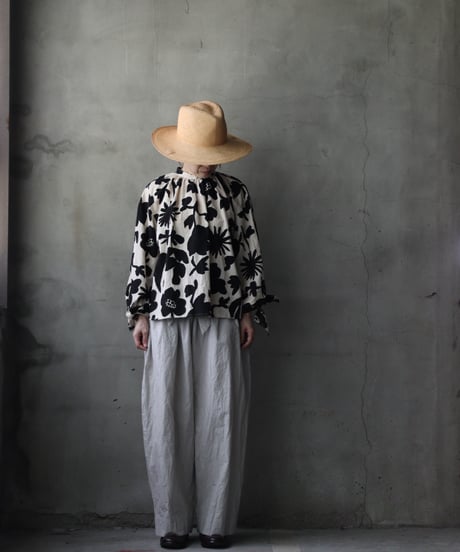 cavane キャヴァネ / Gather Neck Pullover Blouse linen&cottonブラウス / ca-26066