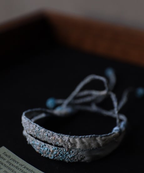 Antonia Rossi (Antomoon)/ Embroidered bracelets in vintage silkブレスレット / An-25019