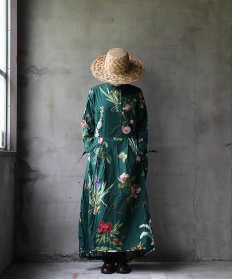 ALEKSANDR MANAMISアレクサンダーマナミ/ JARDIN VERT 3/4 APRON DRESSワンピース/ am-25001