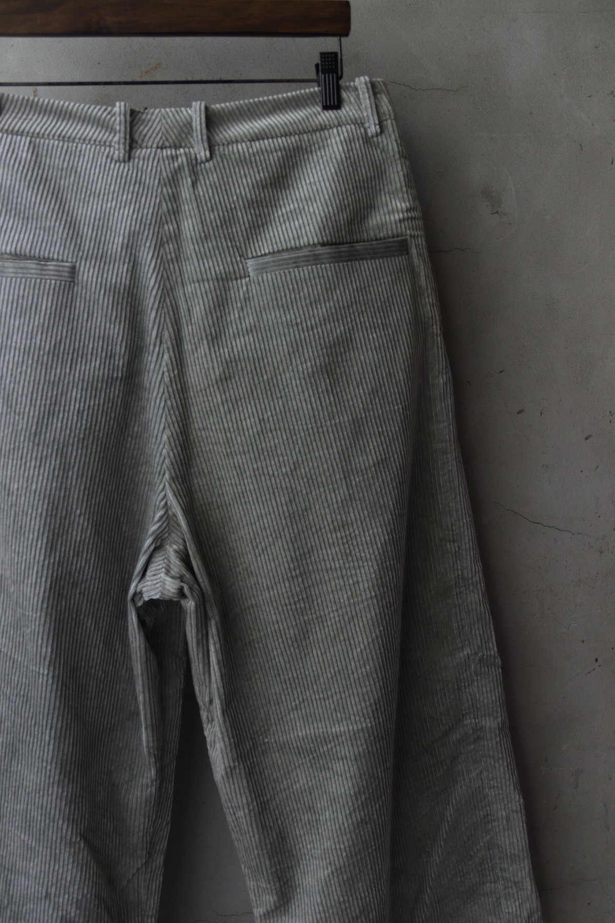 【未着用】Bow Trousers BIEK VERSTAPPEN BIEK VERSTAPPEN / MALE PLEATED TROUSERSパンツ / Bi