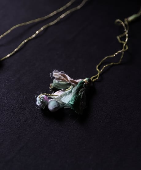 Antonia Rossi (Antomoon)/ Embroidered Heart Necklaceネックレス / An-25050