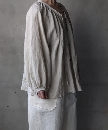 cavane キャヴァネ / Raglan puff-sleeve blouse Linen100硫化染めブラウス / ca-26023A