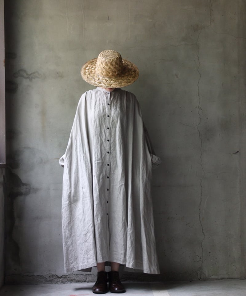 cavane キャヴァネ / Balloon sleeve dress linen100ワンピ
