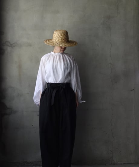 cavane キャヴァネ / Gather Neck Pullover Blouse linen100ブラウス / ca-26068